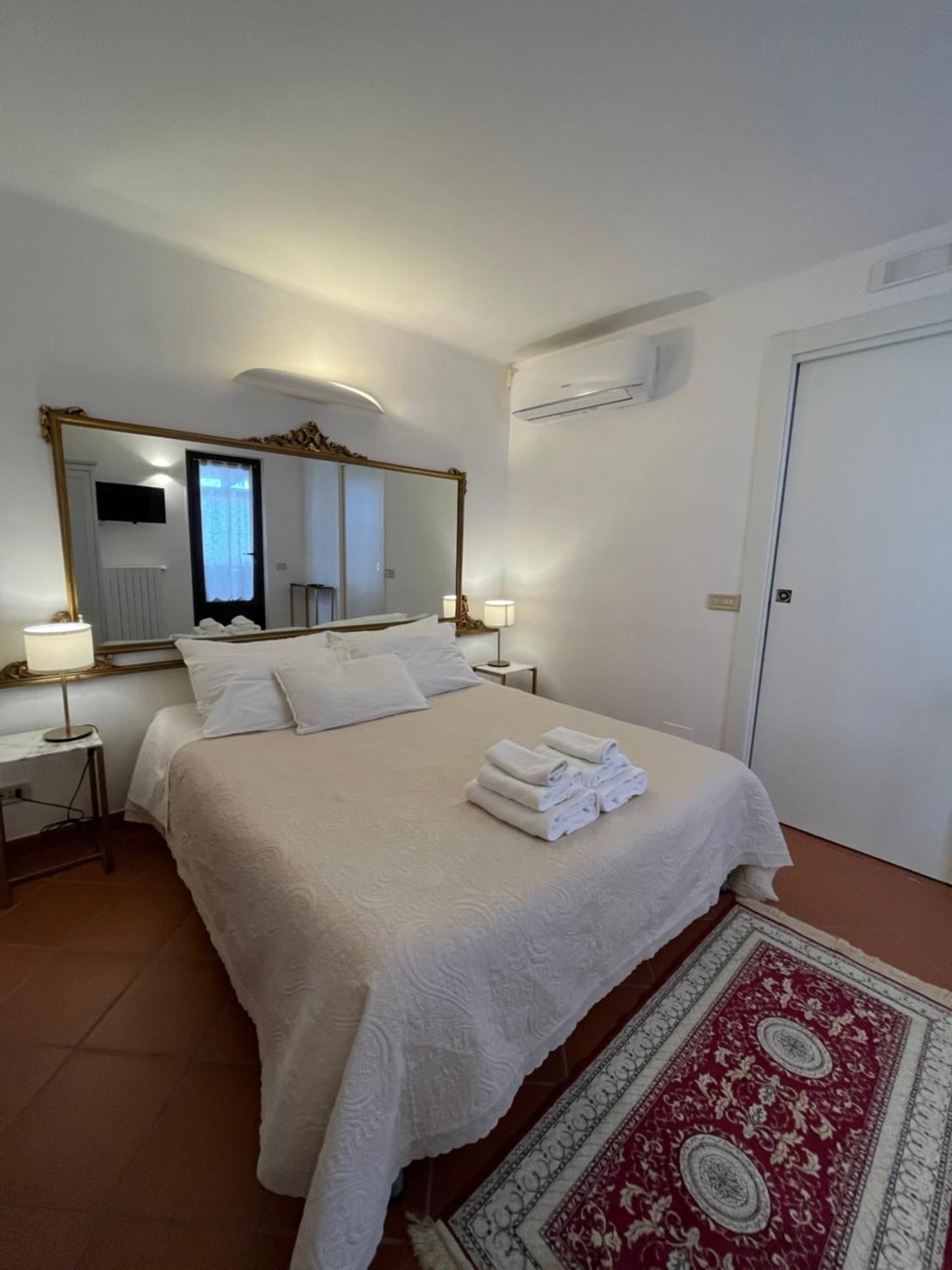 Dimora Bellini Apartment And Rooms 카스텔라나그로테 외부 사진